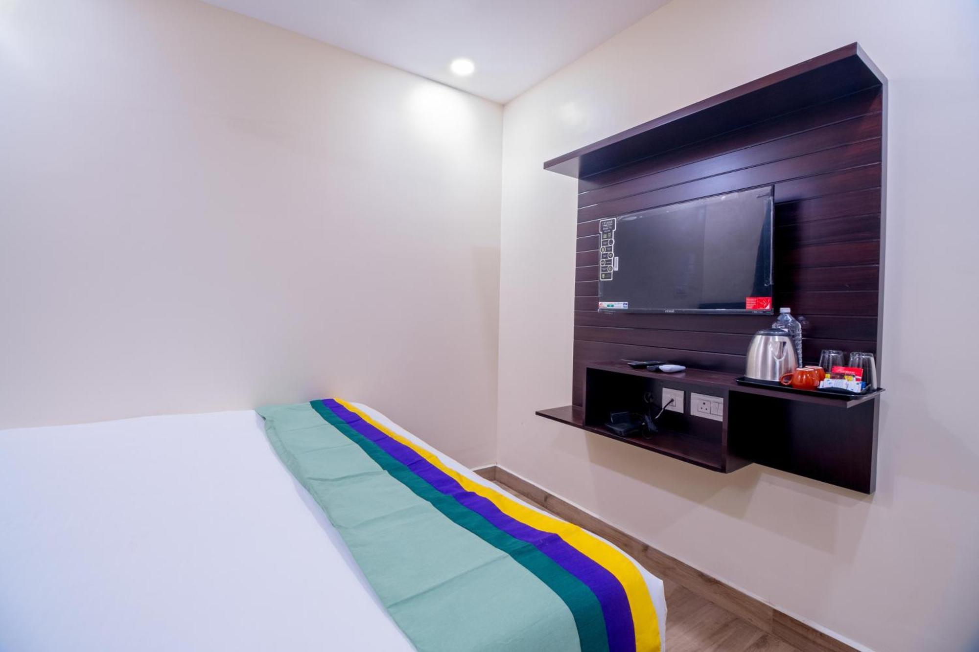 Treebo The Address Inn Mehdipatnam 하이데라바드 외부 사진
