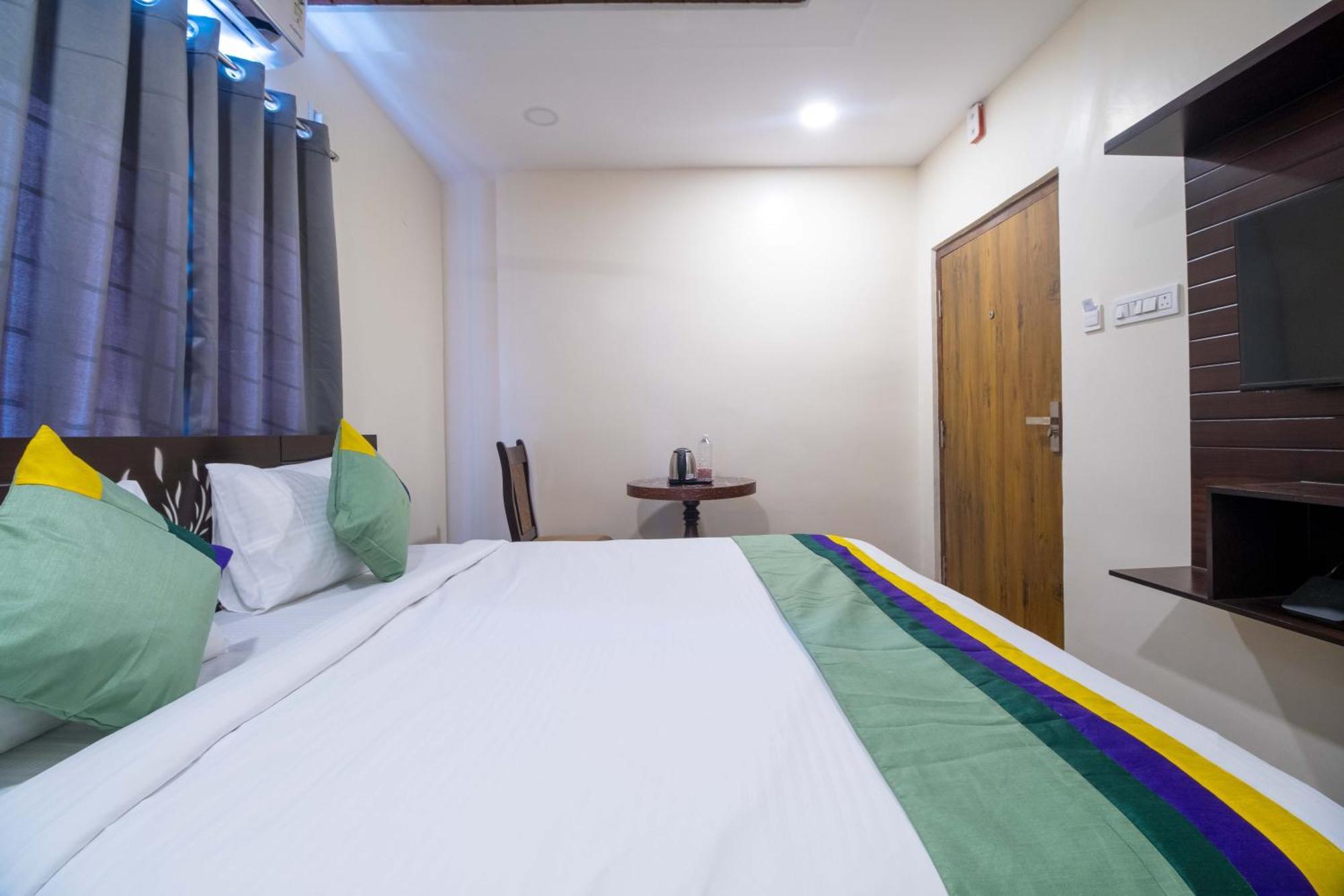 Treebo The Address Inn Mehdipatnam 하이데라바드 외부 사진